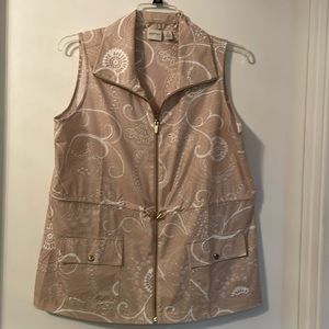 Chico’s Zenergy Vest size 2